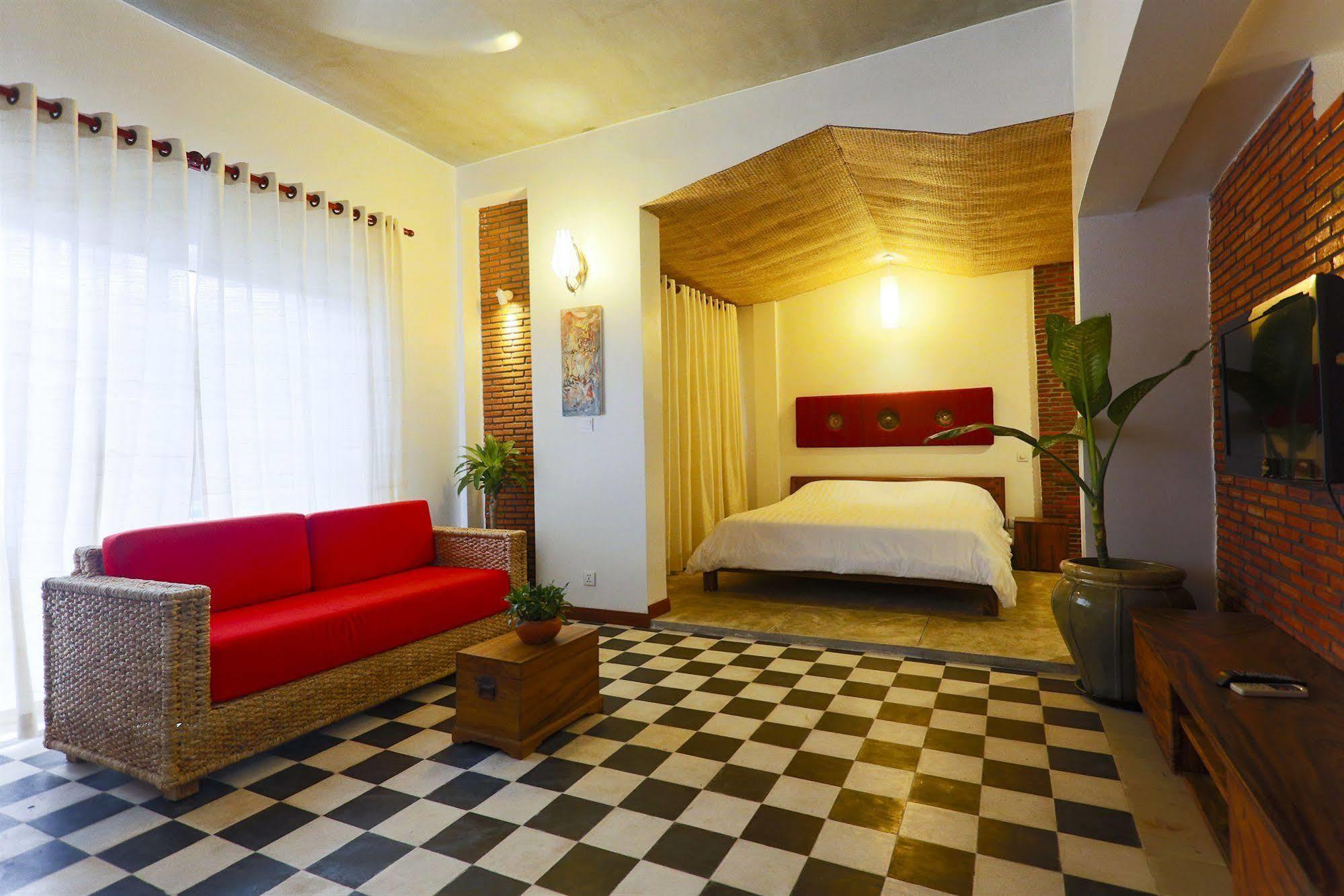 Casa Villa Independence Phnom Penh Exterior photo