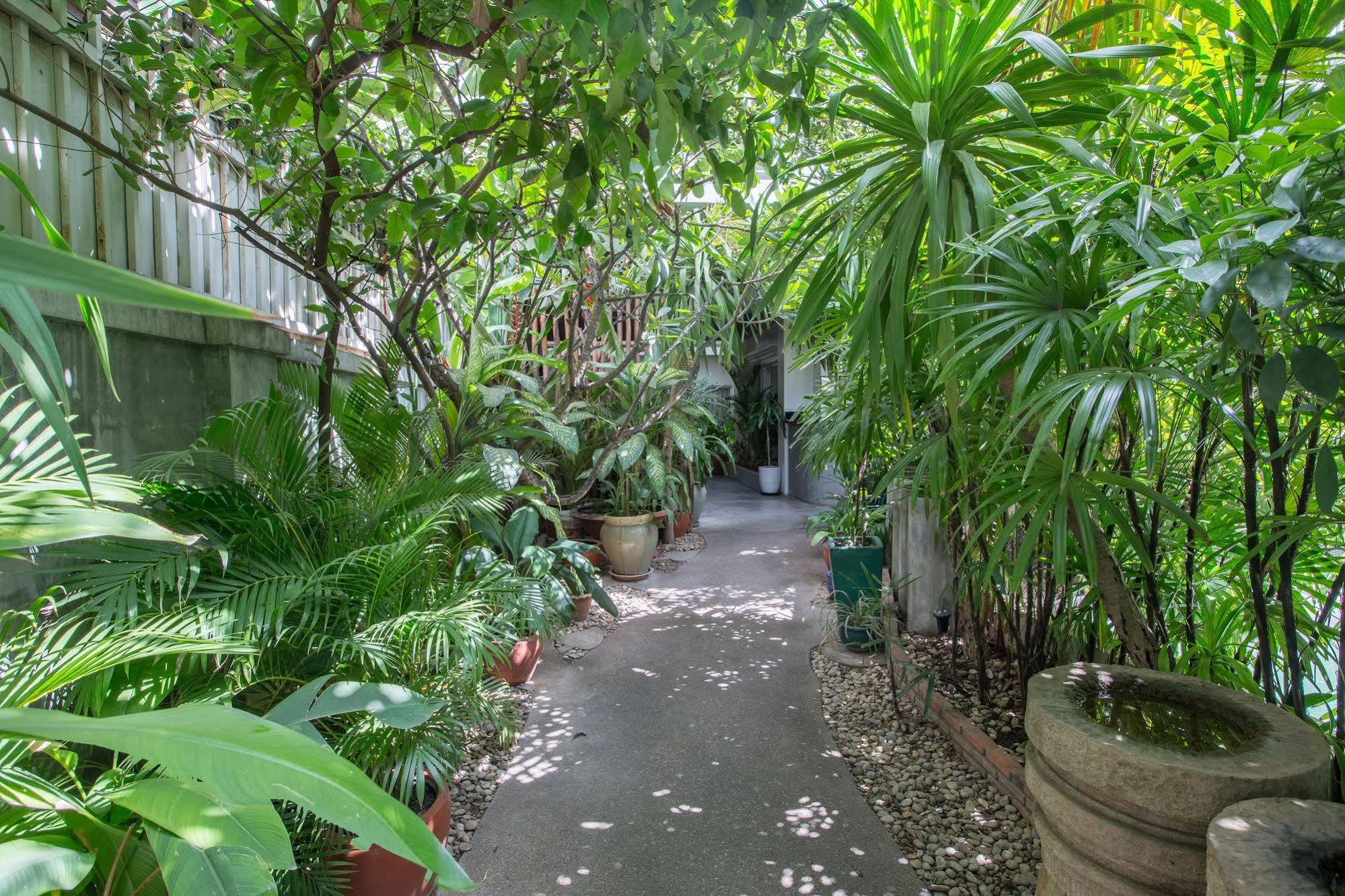 Casa Villa Independence Phnom Penh Exterior photo